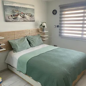  Apartment Dene Hollow